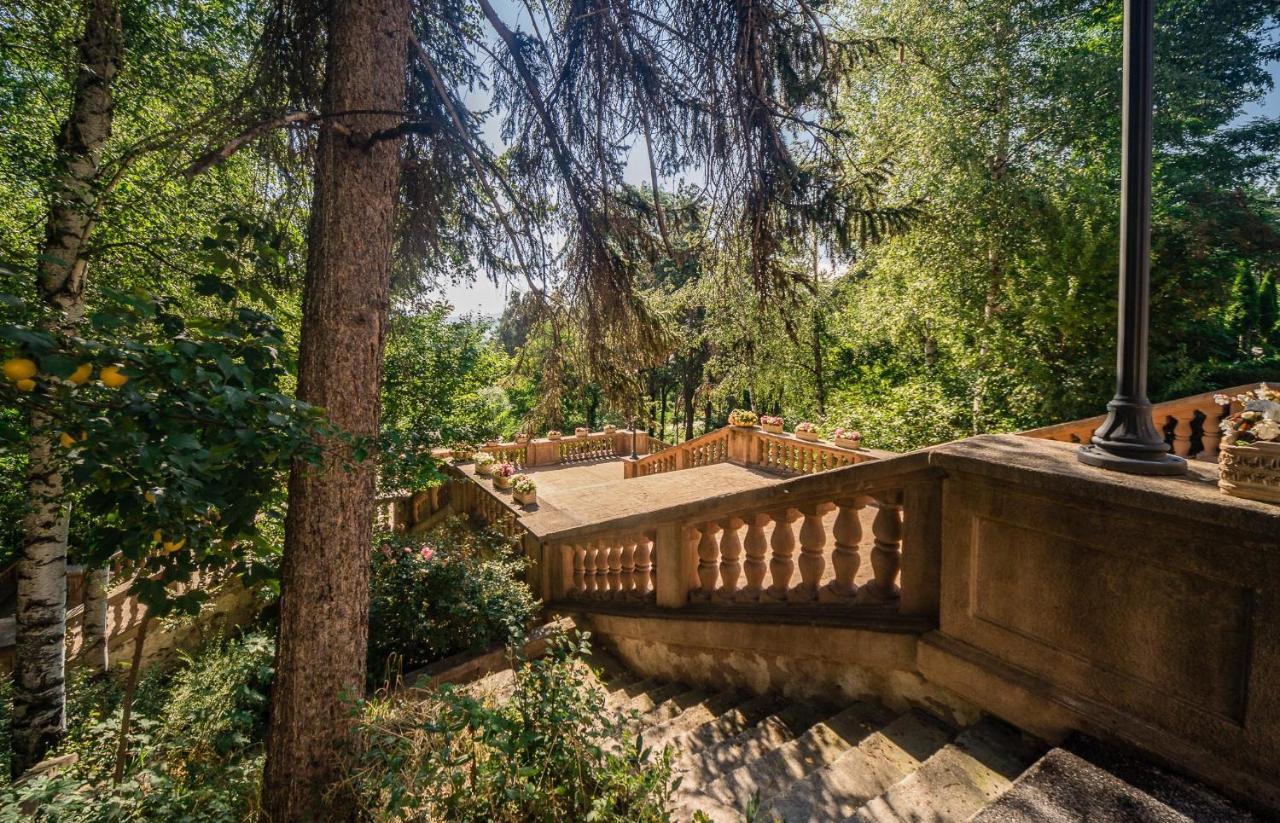 Spa Hotel Dvoretsa فيلينغراد المظهر الخارجي الصورة The staircase