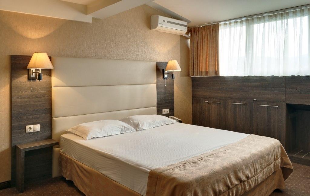 Spa Hotel Dvoretsa فيلينغراد المظهر الخارجي الصورة A bedroom
