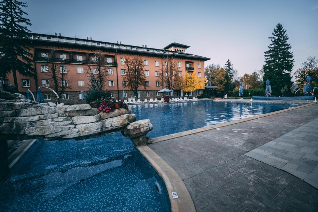 Spa Hotel Dvoretsa فيلينغراد المظهر الخارجي الصورة The hotel