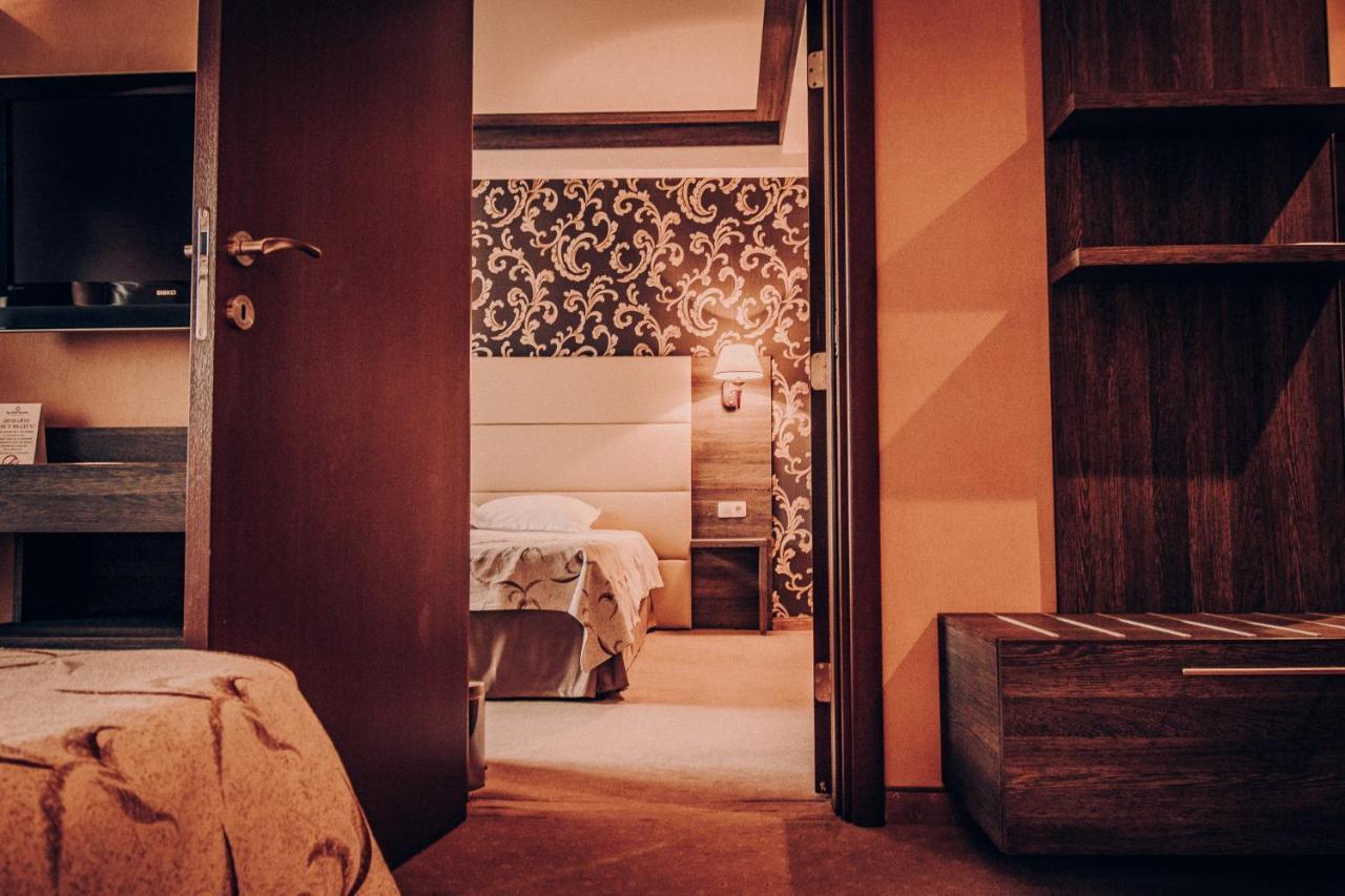 Spa Hotel Dvoretsa فيلينغراد المظهر الخارجي الصورة A room at the hotel